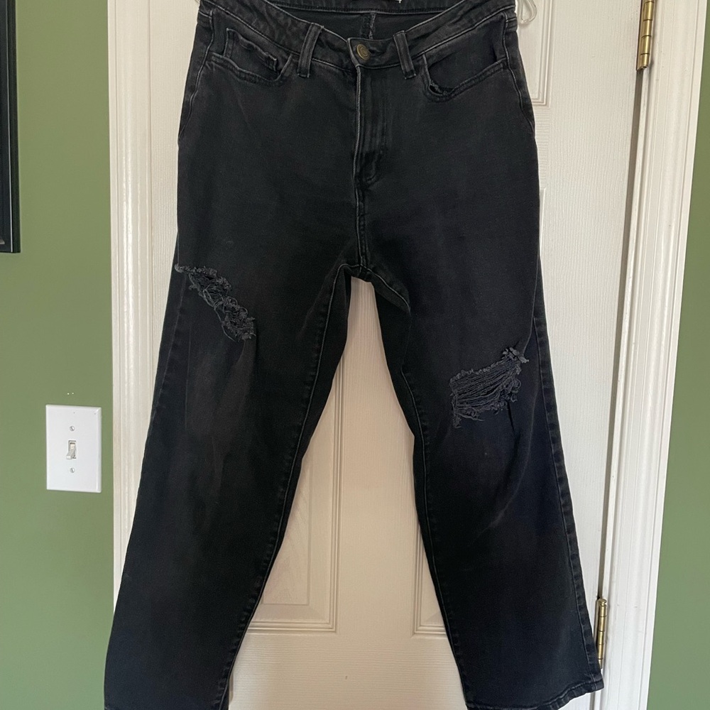 Women's Black Distressed Jeans